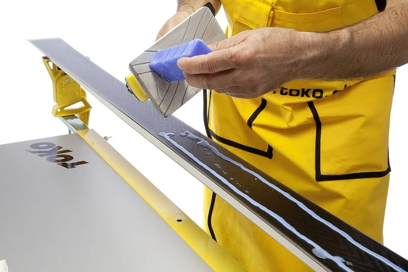 Race Edge & Wax (Adult Skis)