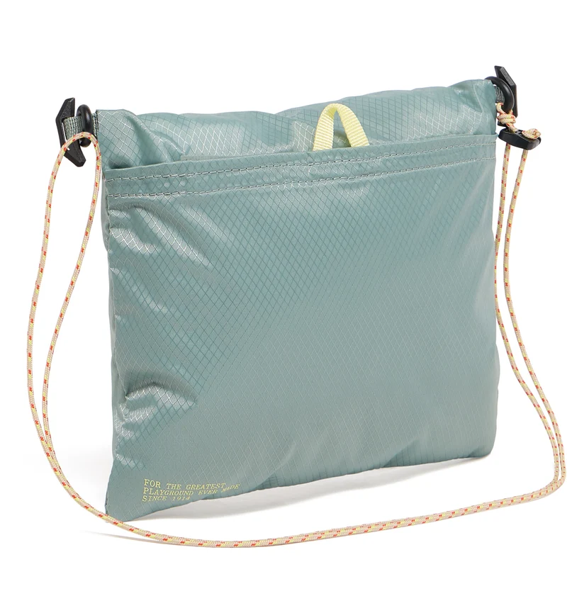 Flat accessory bag